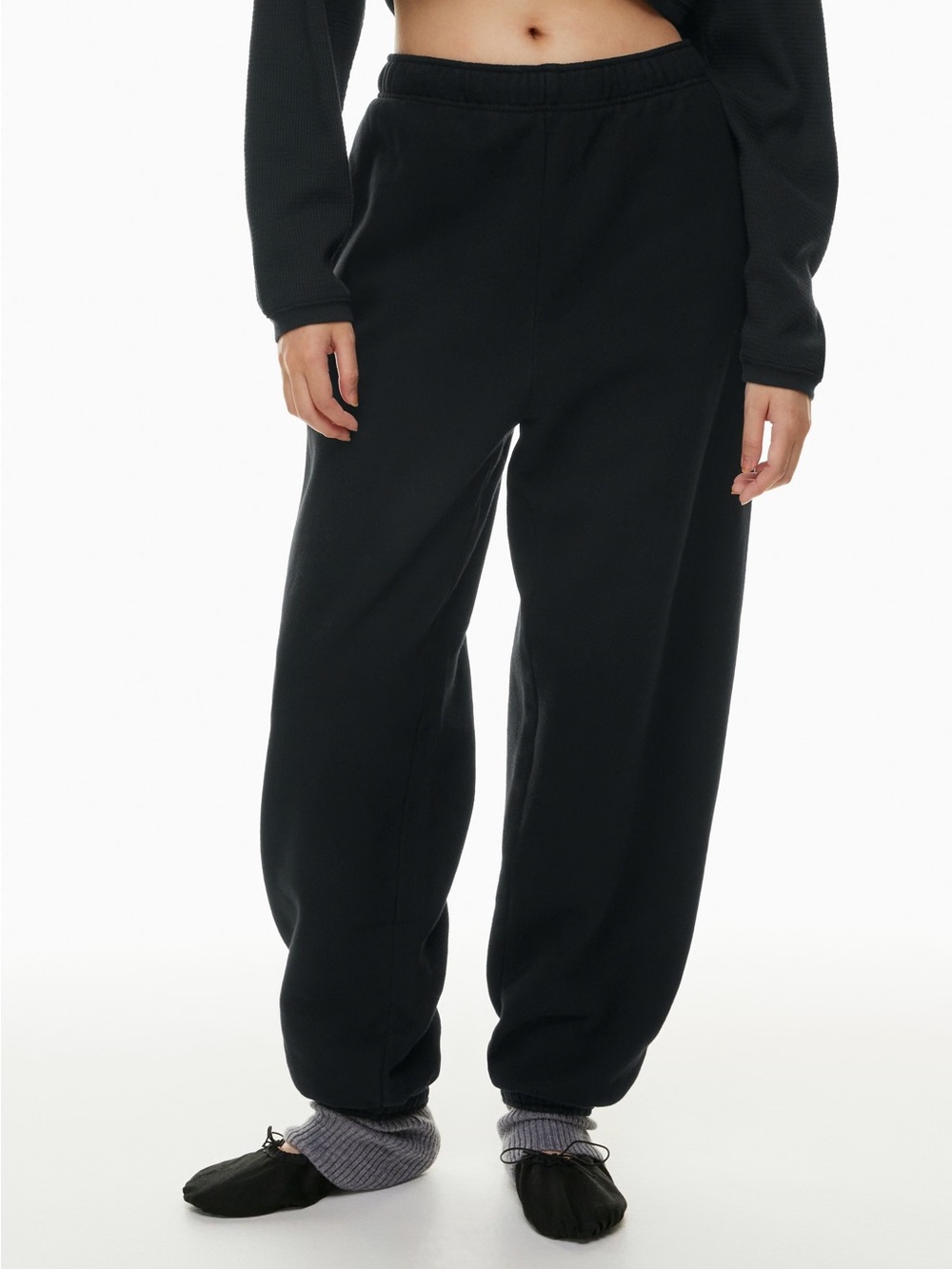 Aritzia! Cozy Sweatfleece Mega Jogger Black Size M🖤